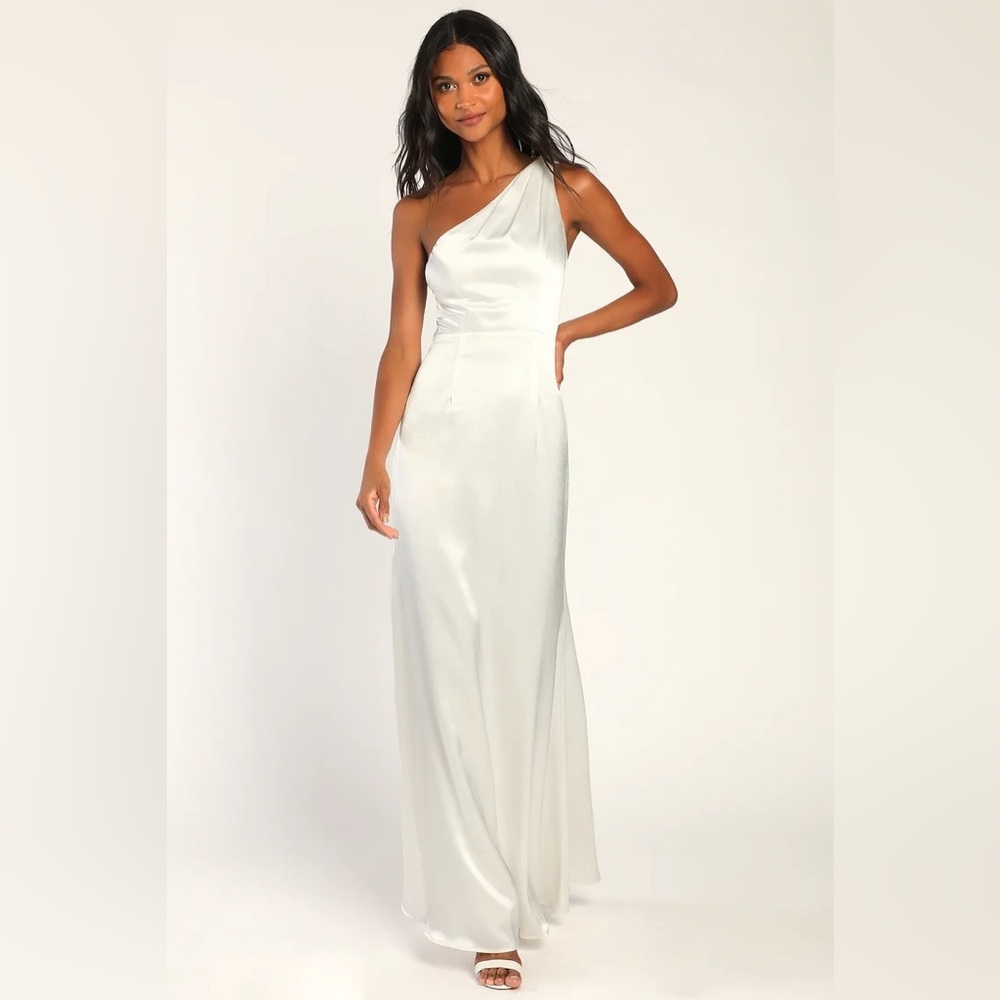 Lulus On the Guest List White Satin One-Shoulder Maxi Dress Size Medium